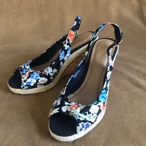 NWOT Seychelles Floral Peep Toe platform wedge